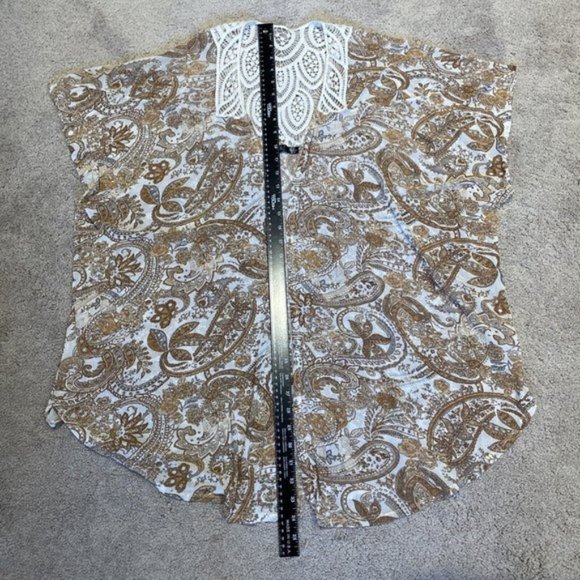 CURE. Woman's L Paisley Print Sheer Kimono Shrug with Crochet Detail Beige - Picture 8 of 8